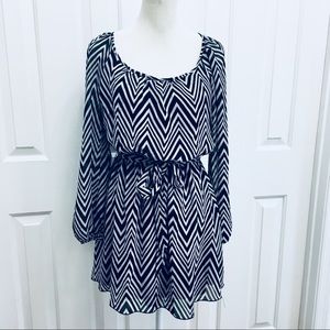 Speechless elasticated waist mini dress size M